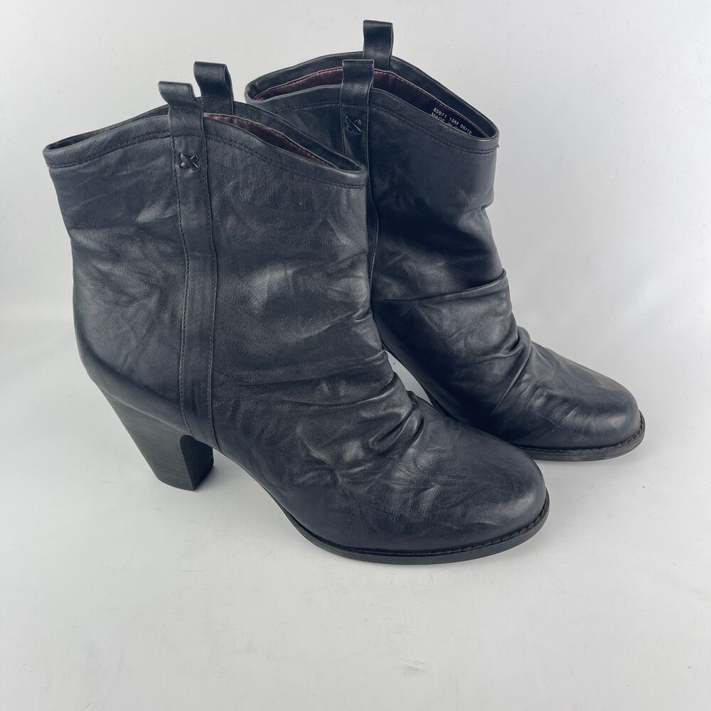 Indigo by Clarks Women’s 10M Leather Upper Ankle Slouch Boots